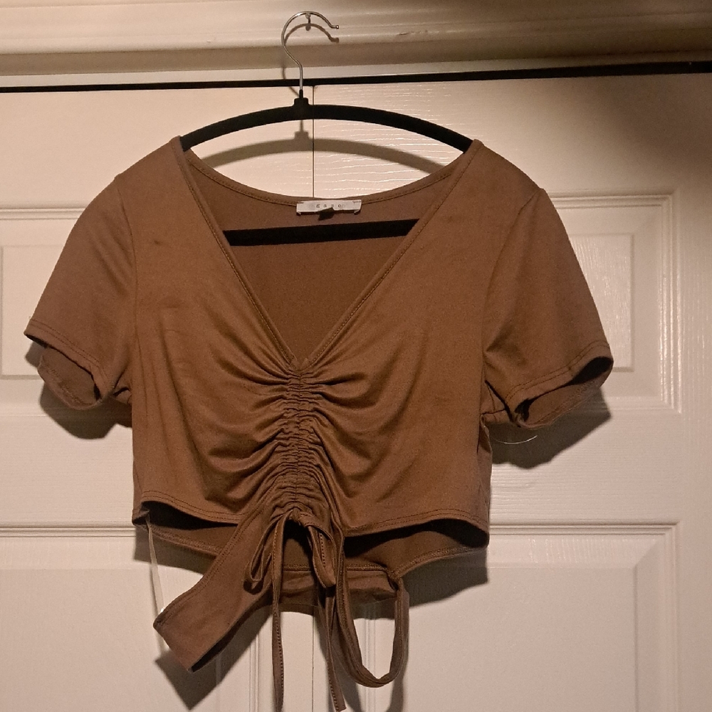🍹Gaze-Brown Gathered V-Neck Crop Top With belly visibility & adjusting strings